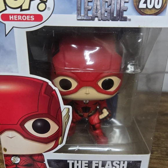 Funko Pop! Justice League The Flash Vinyl Figure - Picture 4 of 4